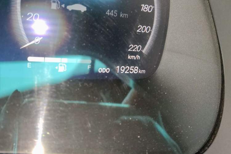 Used Toyota Crown Kluger 2021 2.5L HEV Four-Wheel Drive Premium Edition Odometer Close Up