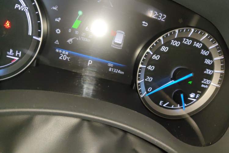 Used Toyota Crown Kluger 2021 2.5L HEV Two-Wheel Drive Entry Version Odometer Close Up