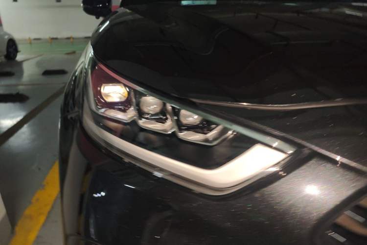 Used Toyota Crown Kluger 2021 2.5L HEV Four-Wheel Drive Luxury Edition Right Front Headlight