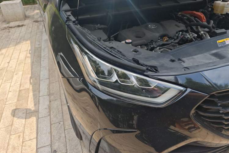 Used Toyota Crown Kluger 2021 2.5L HEV Four-Wheel Drive Flagship Edition Right Front Headlight