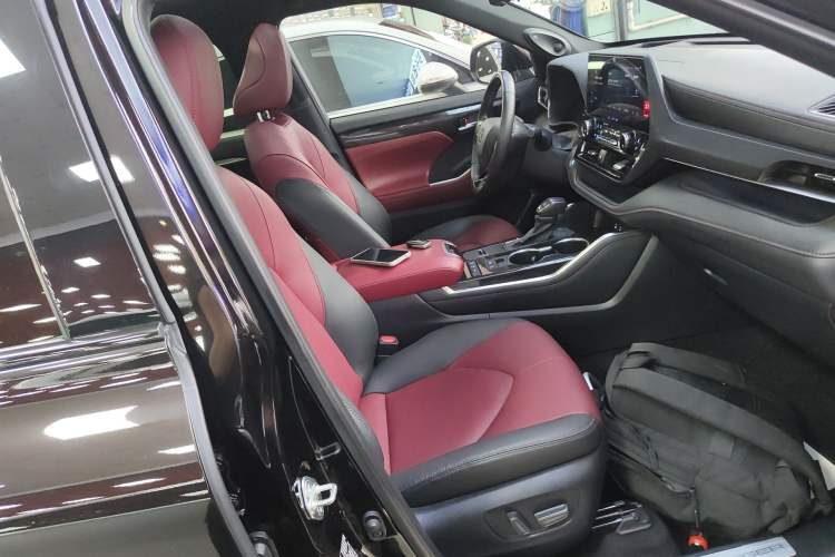 Used Toyota Crown Kluger 2021 2.5L HEV Four-Wheel Drive Flagship Edition Right Front Seat