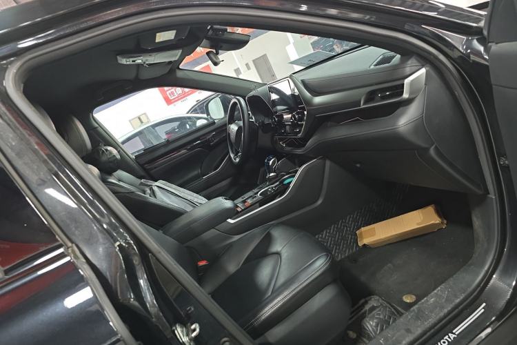 Used Toyota Crown Kluger 2021 2.5L HEV Two-Wheel Drive Entry Version Right Front Seat