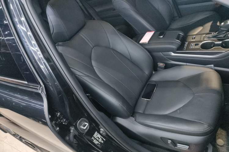 Used Toyota Crown Kluger 2021 2.5L HEV Four-Wheel Drive Flagship Edition Right Front Seat