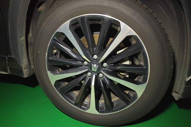 Used Toyota Crown Kluger 2021 2.5L HEV Four-Wheel Drive Premium Edition Right Front Wheel Hub