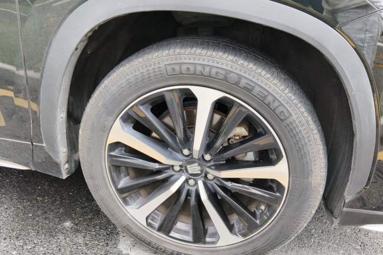 Used Toyota Crown Kluger 2021 2.5L HEV Four-Wheel Drive Luxury Edition Right Front Wheel Hub