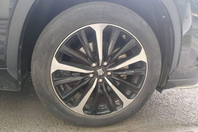 Used Toyota Crown Kluger 2021 2.5L HEV Four-Wheel Drive Premium Edition Right Front Wheel Hub