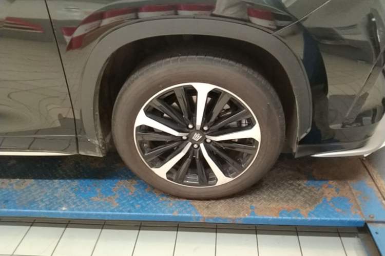 Used Toyota Crown Kluger 2021 2.5L HEV Four-Wheel Drive Premium Edition Right Front Wheel Hub