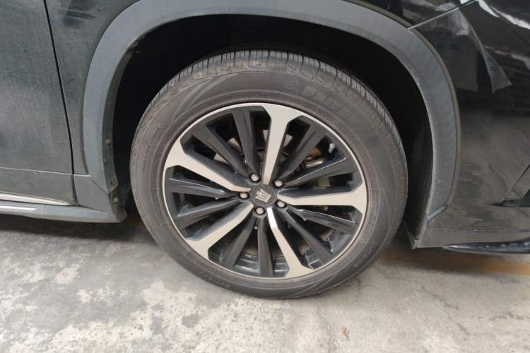 Used Toyota Crown Kluger 2021 2.5L HEV Four-Wheel Drive Premium Edition Right Front Wheel Hub