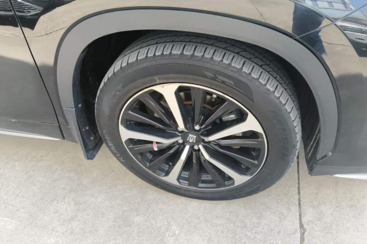 Used Toyota Crown Kluger 2021 2.5L HEV Four-Wheel Drive Premium Edition Right Front Wheel Hub