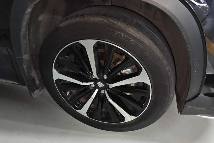 Used Toyota Crown Kluger 2021 2.5L HEV Four-Wheel Drive Premium Edition Right Front Wheel Hub