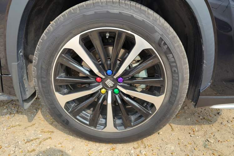 Used Toyota Crown Kluger 2021 2.5L HEV Four-Wheel Drive Premium Edition Right Front Wheel Hub