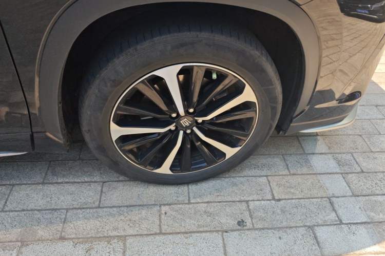 Used Toyota Crown Kluger 2021 2.5L HEV Four-Wheel Drive Flagship Edition Right Front Wheel Hub
