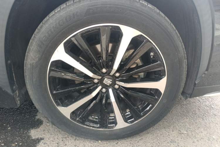 Used Toyota Crown Kluger 2021 2.5L HEV Four-Wheel Drive Premium Edition Right Front Wheel Hub