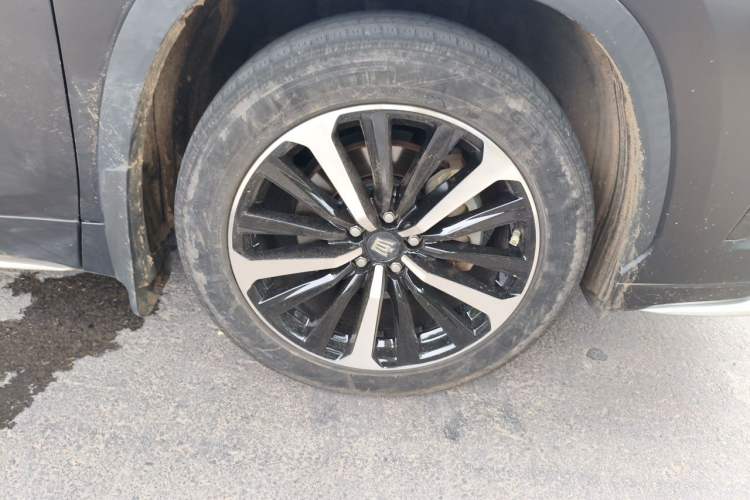 Used Toyota Crown Kluger 2021 2.5L HEV Four-Wheel Drive Premium Edition Right Front Wheel Hub