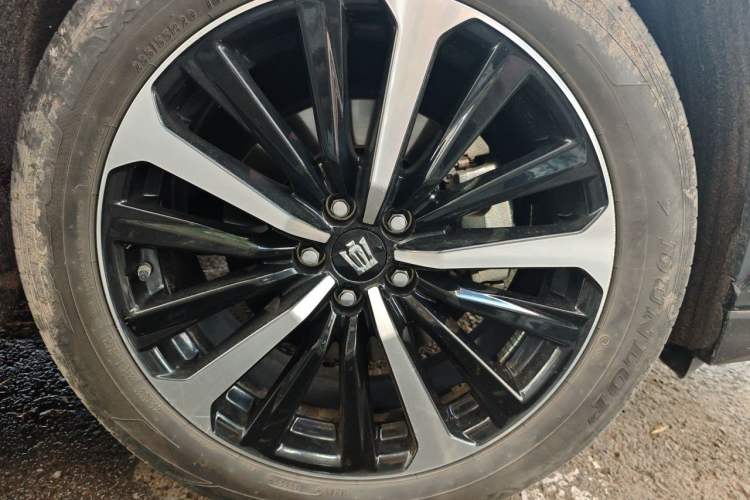Used Toyota Crown Kluger 2021 2.5L HEV Four-Wheel Drive Luxury Edition Right Front Wheel Hub
