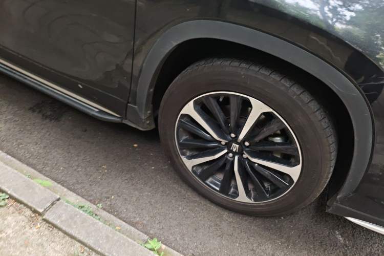 Used Toyota Crown Kluger 2021 2.5L HEV Four-Wheel Drive Premium Edition Right Front Wheel Hub
