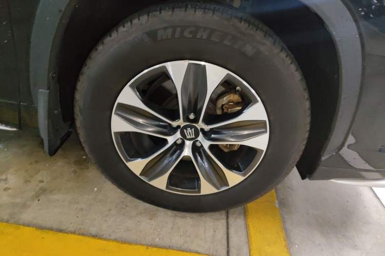 Used Toyota Crown Kluger 2021 2.5L HEV Two-Wheel Drive Entry Version Right Front Wheel Hub