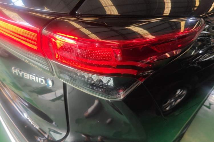 Used Toyota Crown Kluger 2021 2.5L HEV Four-Wheel Drive Premium Edition Right Rear Taillight