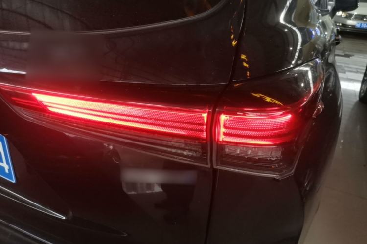 Used Toyota Crown Kluger 2021 2.5L HEV Four-Wheel Drive Premium Edition Right Rear Taillight