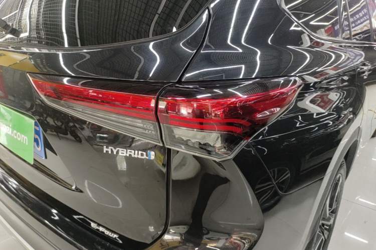 Used Toyota Crown Kluger 2021 2.5L HEV Four-Wheel Drive Premium Edition Right Rear Taillight