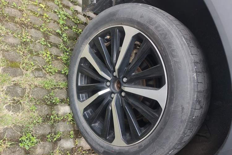 Used Toyota Crown Kluger 2021 2.5L HEV Four-Wheel Drive Flagship Edition Right Rear Wheel Hub