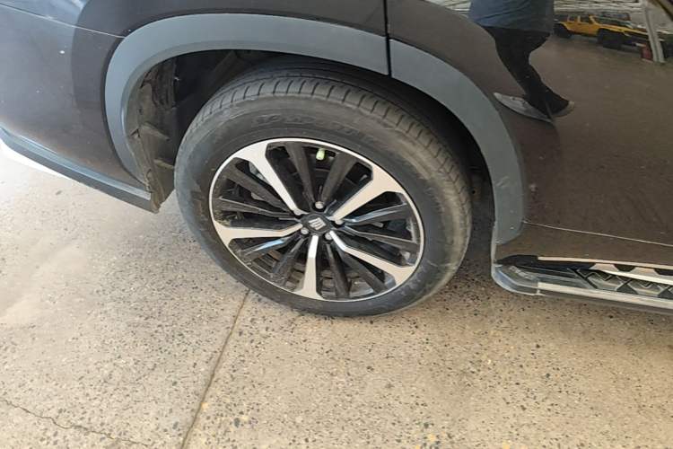 Used Toyota Crown Kluger 2021 2.5L HEV Four-Wheel Drive Luxury Edition Right Rear Wheel Hub