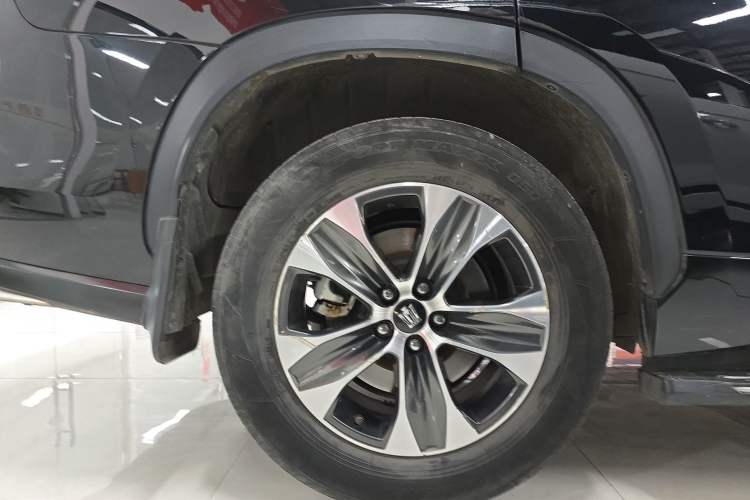 Used Toyota Crown Kluger 2021 2.5L HEV Two-Wheel Drive Entry Version Right Rear Wheel Hub