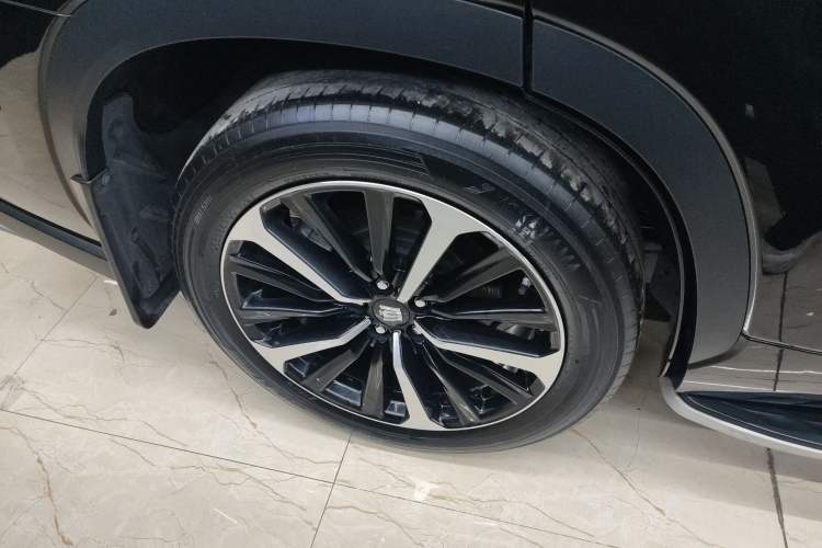 Used Toyota Crown Kluger 2021 2.5L HEV Four-Wheel Drive Flagship Edition Right Rear Wheel Hub