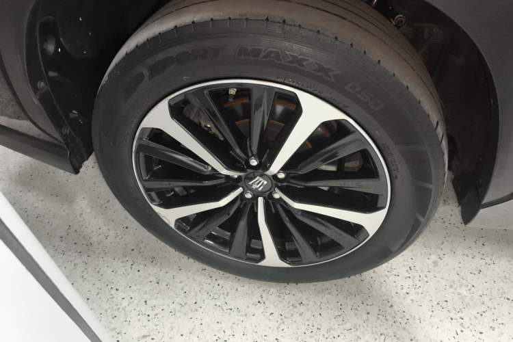 Used Toyota Crown Kluger 2021 2.5L HEV Four-Wheel Drive Luxury Edition Right Rear Wheel Hub