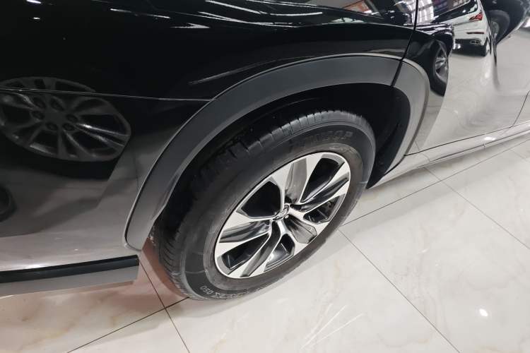 Used Toyota Crown Kluger 2021 2.5L HEV Two-Wheel Drive Elite Edition Right Rear Wheel Hub