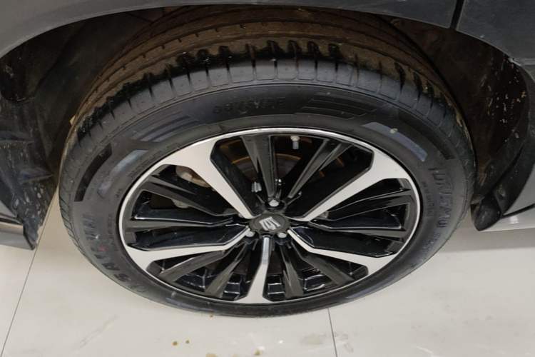 Used Toyota Crown Kluger 2021 2.5L HEV Four-Wheel Drive Premium Edition Right Rear Wheel Hub