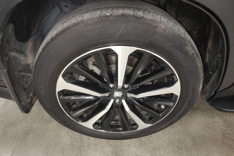 Used Toyota Crown Kluger 2021 2.5L HEV Four-Wheel Drive Luxury Edition Right Rear Wheel Hub