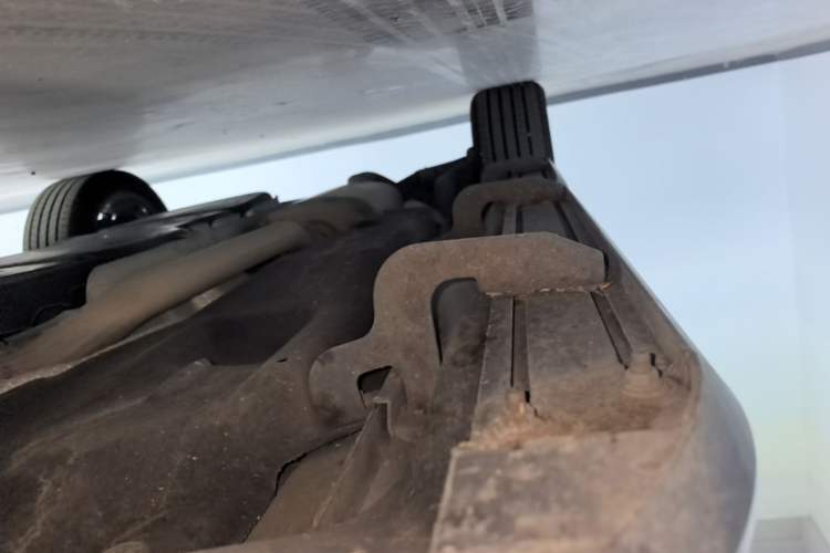 Used Toyota Crown Kluger 2021 2.5L HEV Four-Wheel Drive Flagship Edition Right Side Sill