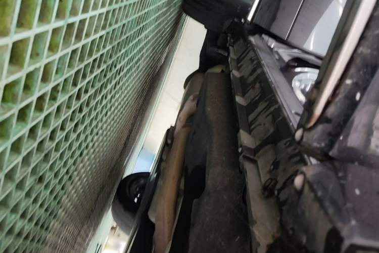Used Toyota Crown Kluger 2021 2.5L HEV Four-Wheel Drive Flagship Edition Right Side Sill