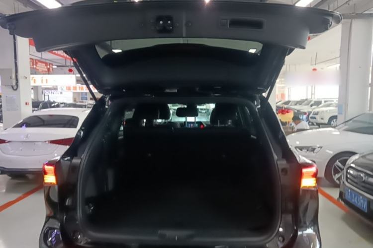 Used Toyota Crown Kluger 2021 2.5L HEV Four-Wheel Drive Luxury Edition Trunk