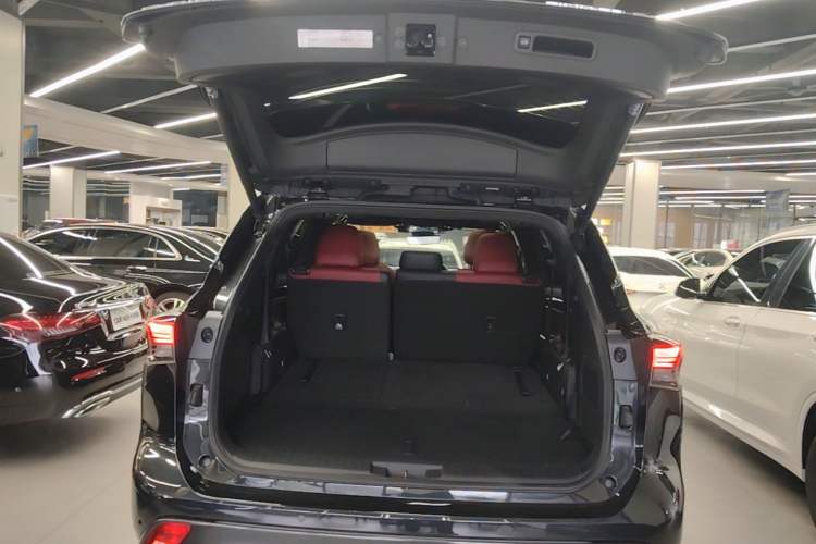 Used Toyota Crown Kluger 2021 2.5L HEV Four-Wheel Drive Flagship Edition Trunk