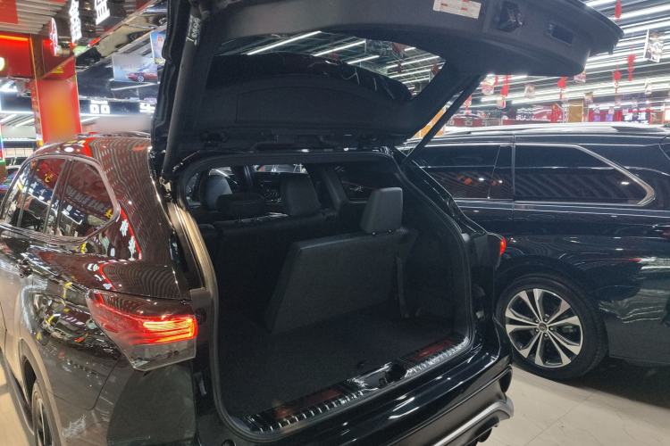 Used Toyota Crown Kluger 2021 2.5L HEV Four-Wheel Drive Flagship Edition Trunk