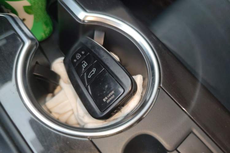 Used Toyota Crown Kluger 2021 2.5L HEV Four-Wheel Drive Premium Edition Vehicle Key