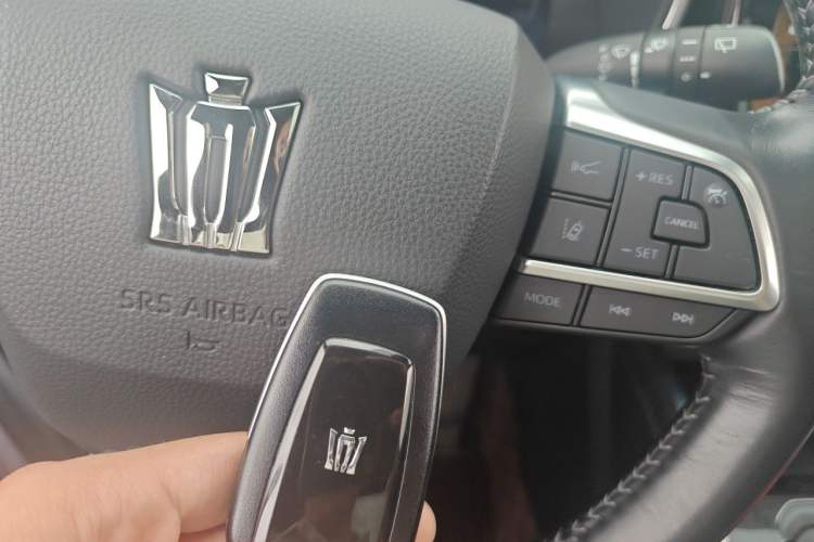 Used Toyota Crown Kluger 2021 2.5L HEV Four-Wheel Drive Premium Edition Vehicle Key