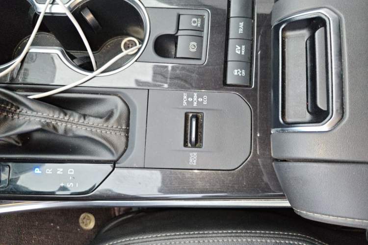 Used Toyota Crown Kluger 2021 2.5L HEV Four-Wheel Drive Premium Edition Vehicle Key