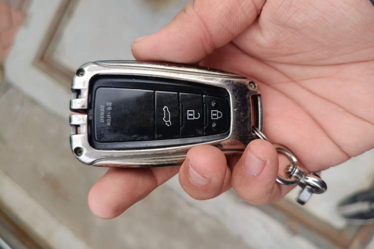 Used Toyota Crown Kluger 2021 2.5L HEV Four-Wheel Drive Premium Edition Vehicle Key