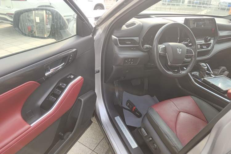 Used Toyota Crown Kluger 2021 2.5L HEV Four-Wheel Drive Flagship Edition Driver Seat