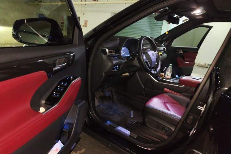 Used Toyota Crown Kluger 2021 2.5L HEV Four-Wheel Drive Flagship Edition Driver Seat