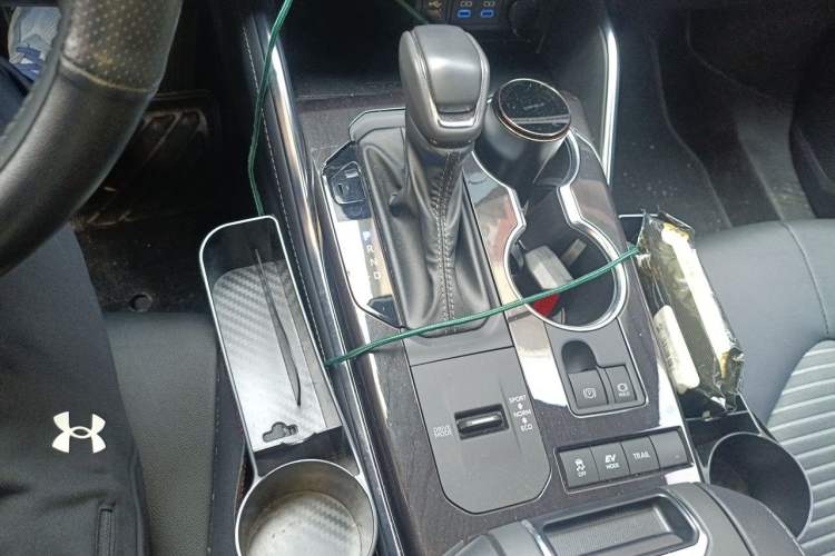 Used Toyota Crown Kluger 2021 2.5L HEV Four-Wheel Drive Premium Edition Gear Lever