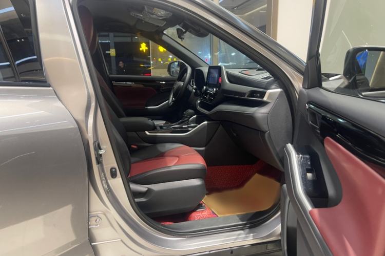 Used Toyota Crown Kluger 2021 2.5L HEV Two-Wheel Drive Elite Edition Interior 8