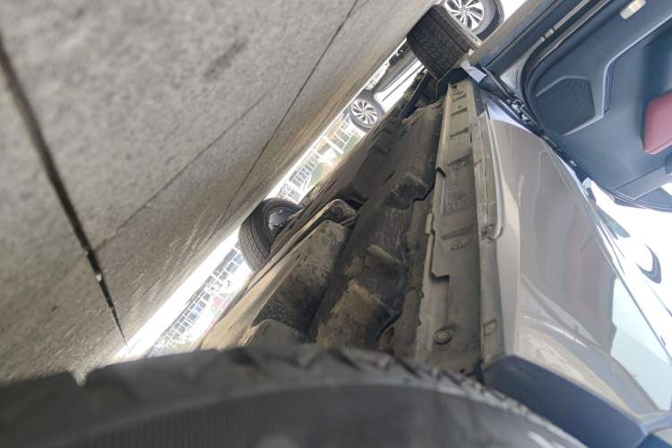 Used Toyota Crown Kluger 2021 2.5L HEV Four-Wheel Drive Flagship Edition Left Side Sill