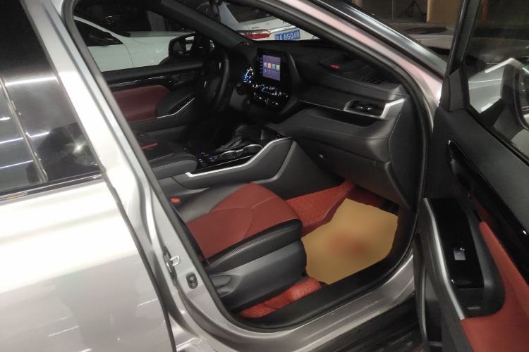 Used Toyota Crown Kluger 2021 2.5L HEV Two-Wheel Drive Elite Edition Right Front Seat