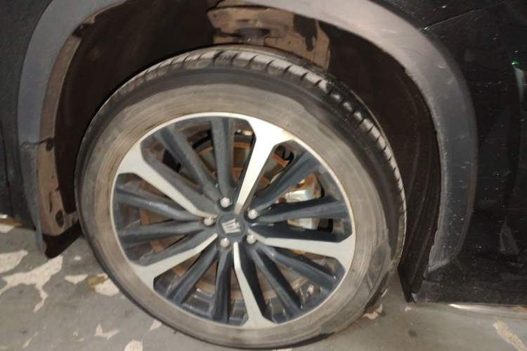 Used Toyota Crown Kluger 2021 2.5L HEV Four-Wheel Drive Flagship Edition Right Front Wheel Hub
