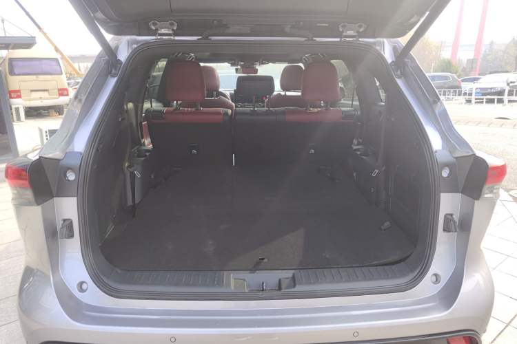 Used Toyota Crown Kluger 2021 2.5L HEV Four-Wheel Drive Flagship Edition Trunk