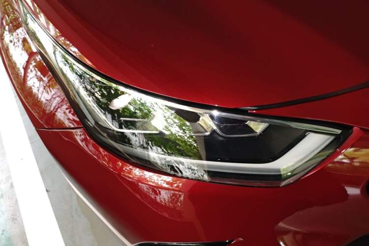Used Toyota Crown Kluger 2021 2.5L HEV Four-Wheel Drive Flagship Edition Right Front Headlight